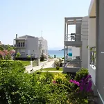 Yalos - Superb Luxurious Duplex At The Seaside * Nea Iraklitsa