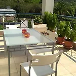 Yalos - Superb Luxurious Duplex At The Seaside شقة *
