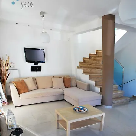 Yalos - Superb Luxurious Duplex At The Seaside *