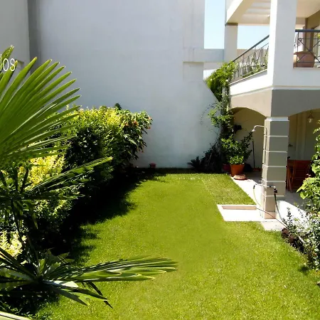 Yalos - Superb Luxurious Duplex At The Seaside Daire Nea Iraklitsa