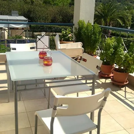 Yalos - Superb Luxurious Duplex At The Seaside Daire *